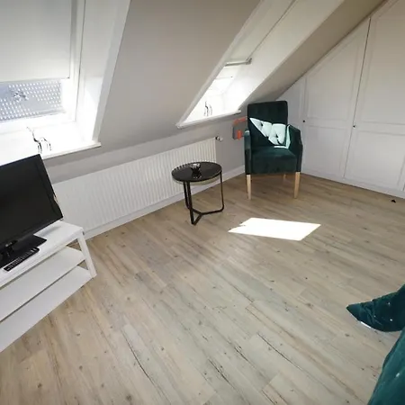 Apartmán House 2 *